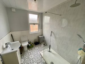 Shower Room/WC- click for photo gallery